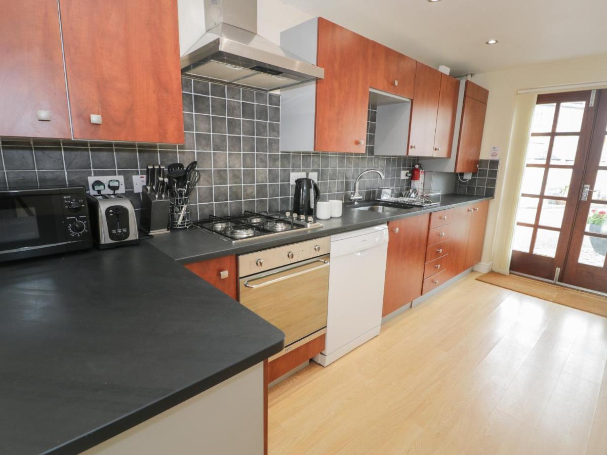 Whistle Stop Apartment พอร์ทแมด็อก ภายนอก รูปภาพ